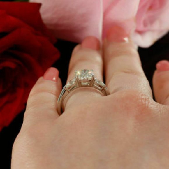 2.00 Ct Oval Cut Diamond with Pear Three Stone Ring Silver VVS1/D Moissanite - Picture 4 of 8